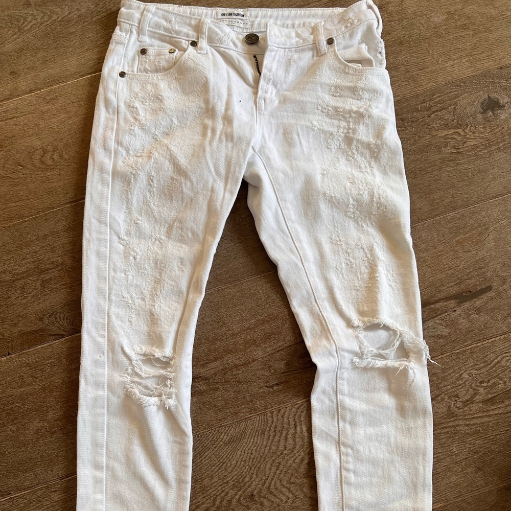 One teaspoon low waist short rise fitted leg jeans size 27